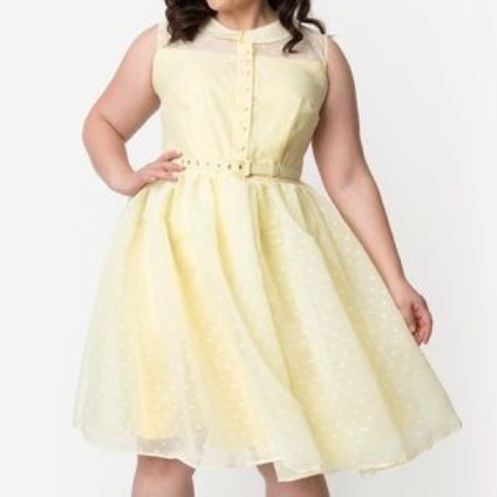 ❌Sold❌ Unique Vintage Swiss Dot Yellow Dress - Picture 2 of 11